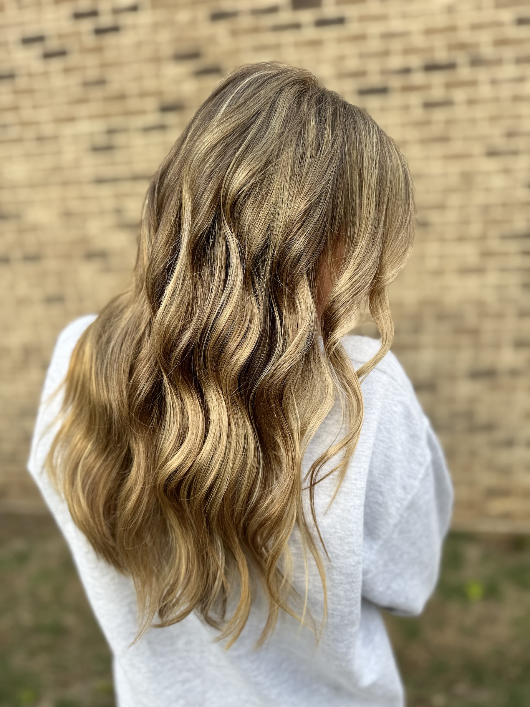 Honey blonde waves by Reshae Simmons